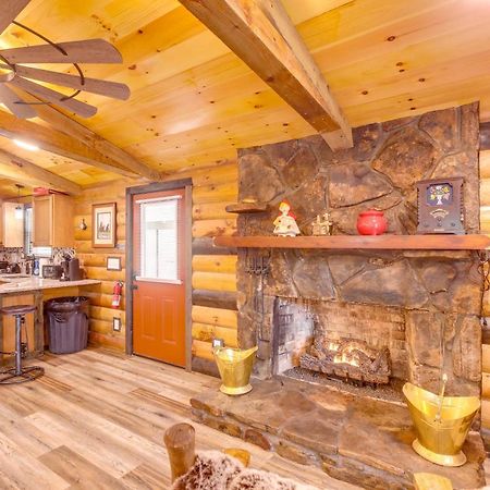 Pet-Friendly Chattanooga Cabin With Hot Tub And Kayaks エクステリア 写真