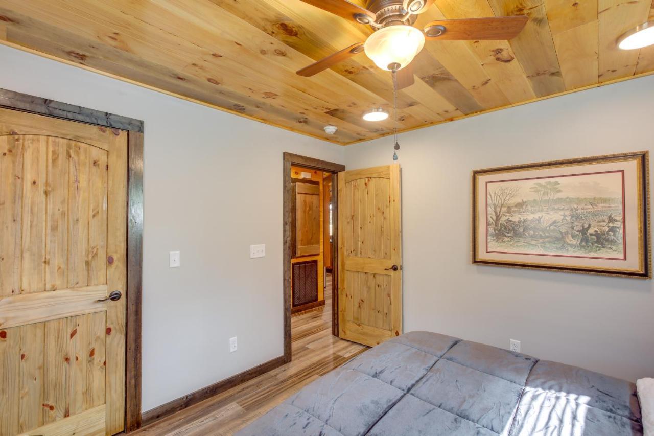 Pet-Friendly Chattanooga Cabin With Hot Tub And Kayaks エクステリア 写真