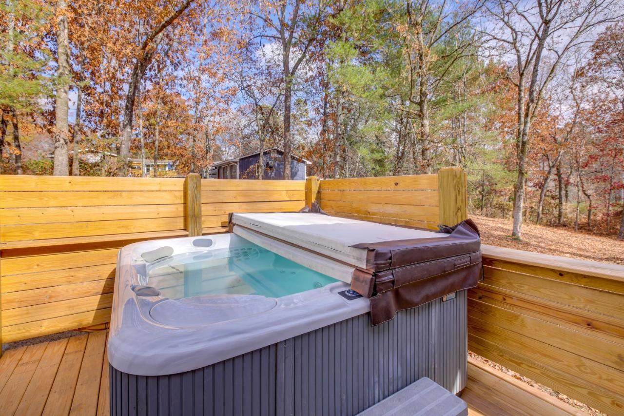 Pet-Friendly Chattanooga Cabin With Hot Tub And Kayaks エクステリア 写真